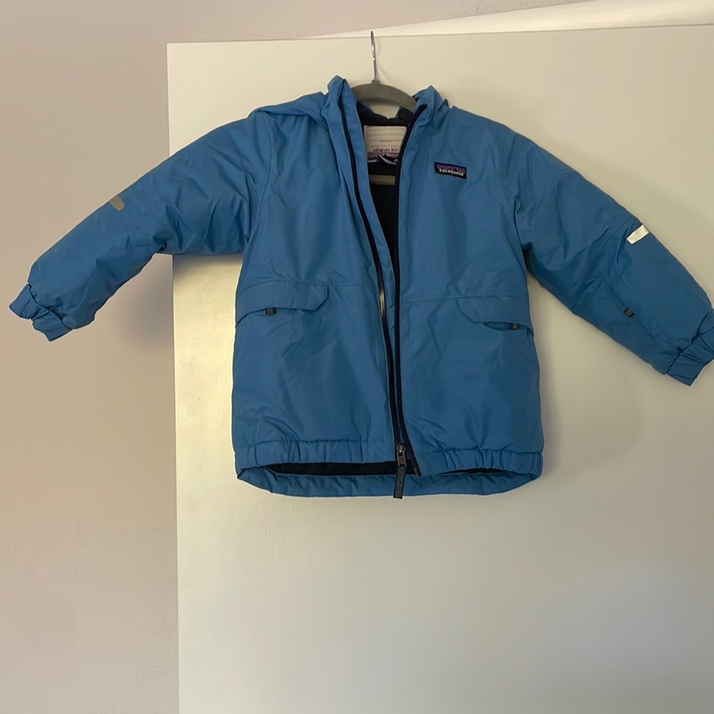 Patagonia Size 5T ski jacket. GUC. Stains captured in photos.